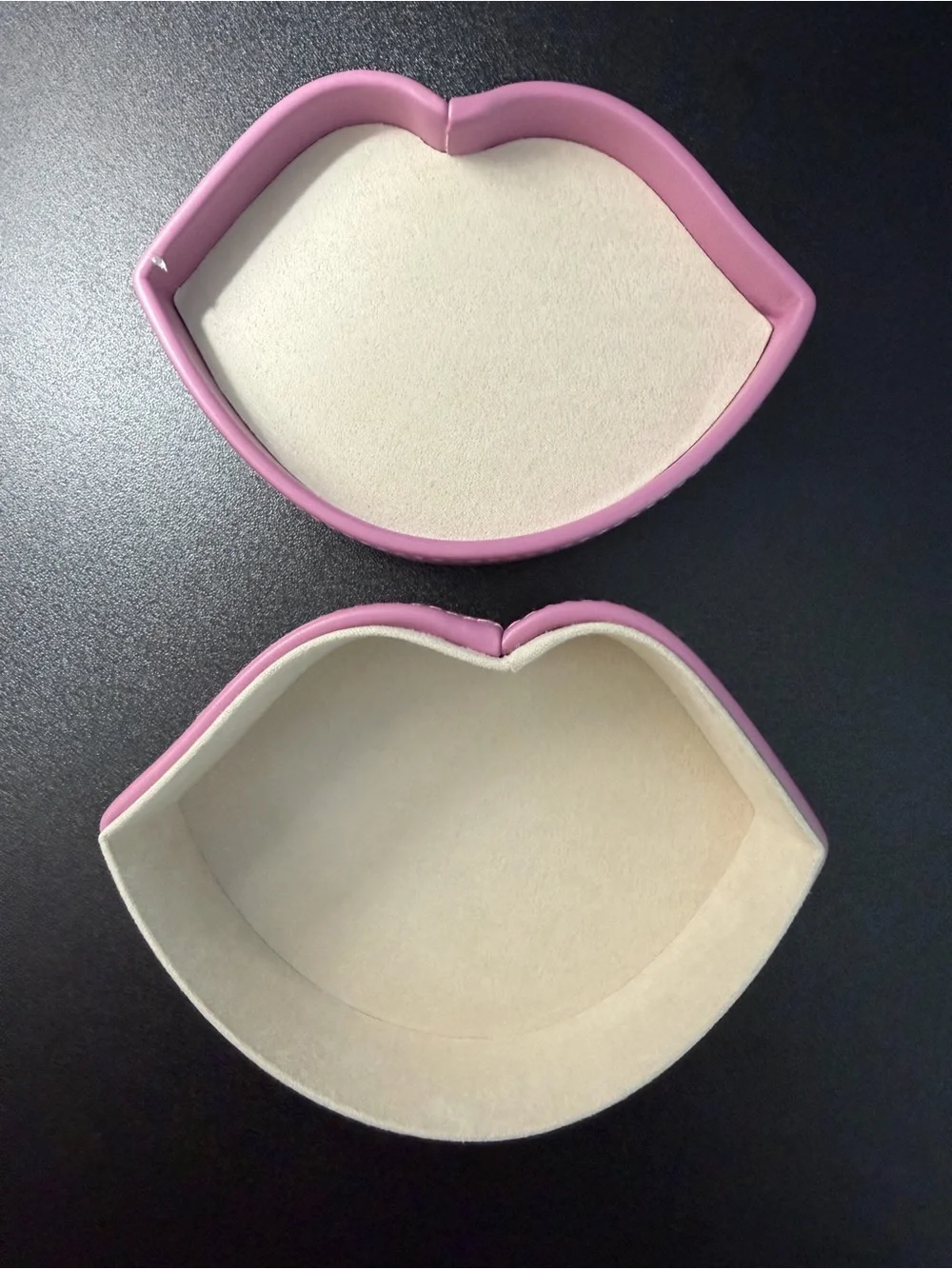 Kendra Scott Pink Lip Shaped Jewelry Box with Gold Accent